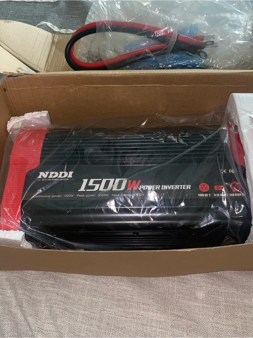 1500W Black/Red Power Inverter